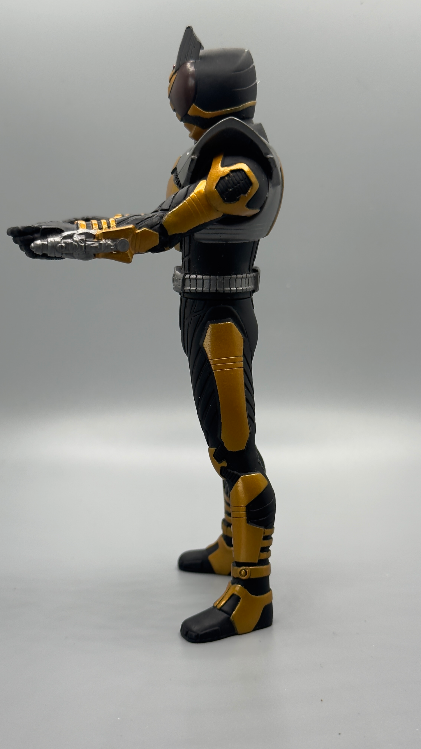 Bandai Kamen Masked Rider - The Bee 2005