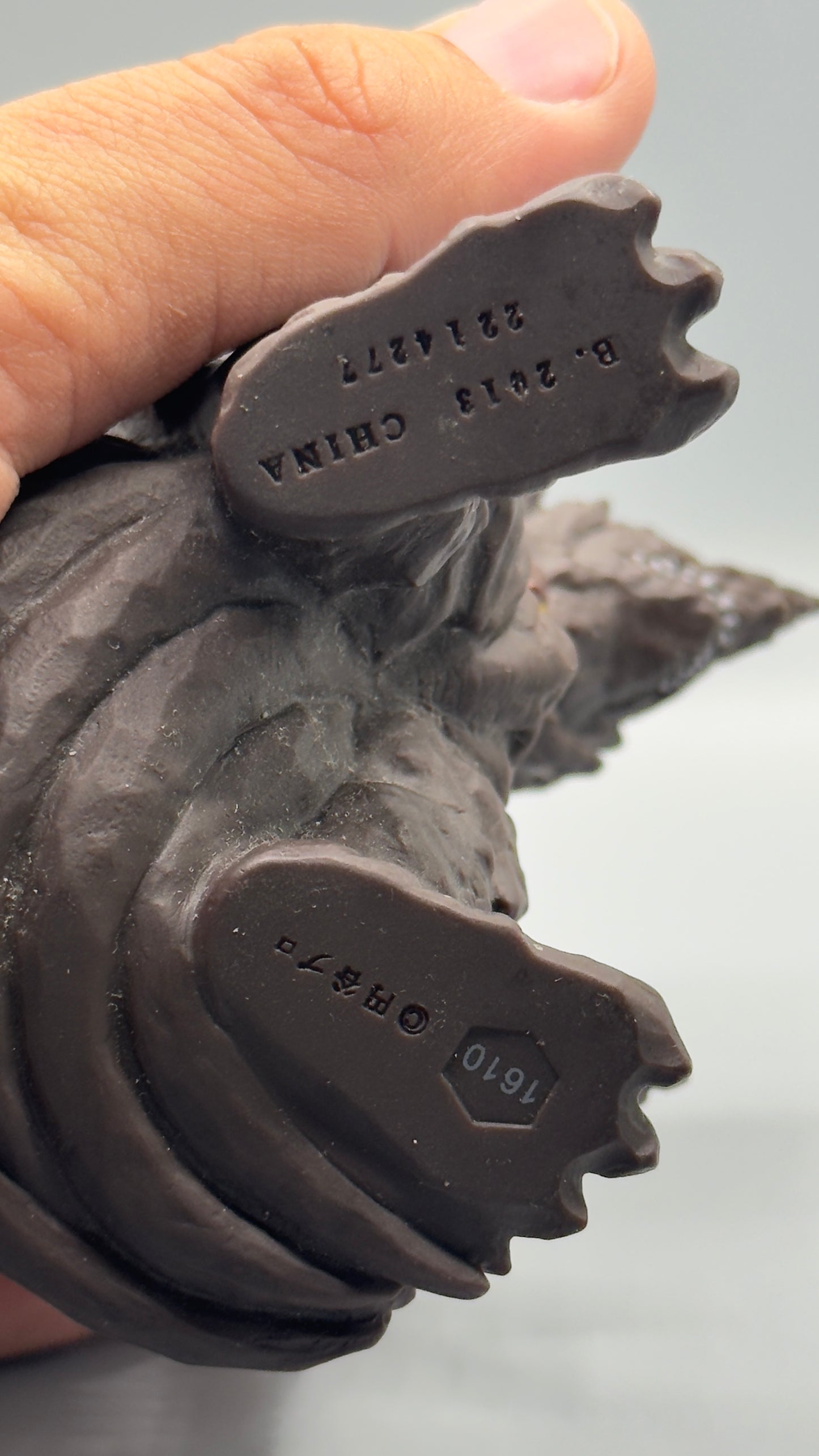 BANDAI Ultraman Kaiju Thunder Darambia Figure 2013