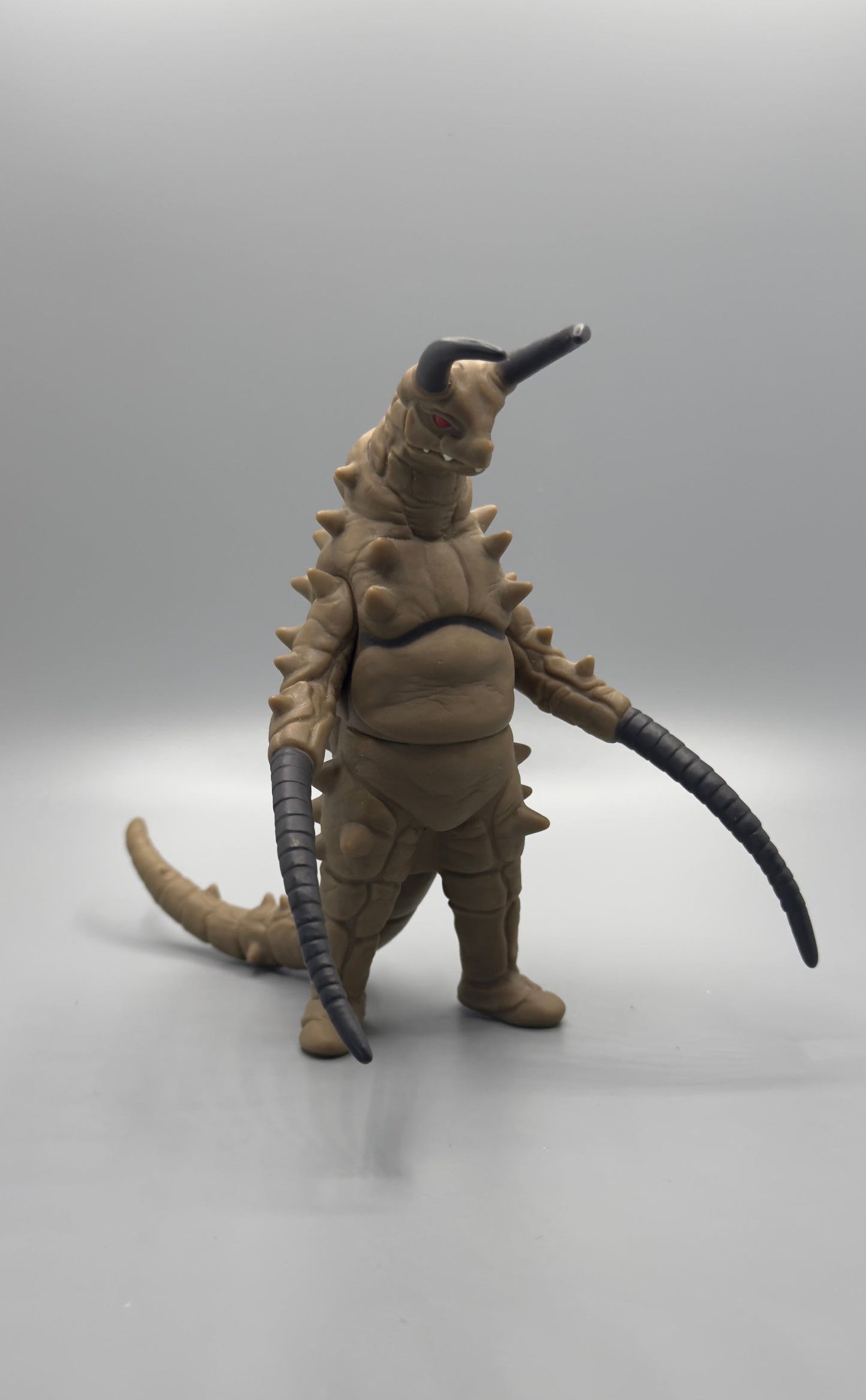 2014 Bandai Ultraman Gudon Ultra Monster Series 60 PVC Anime Monster Figure